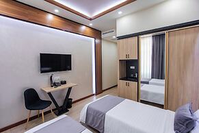 Art Deluxe Hotel