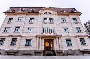 Art Deluxe Hotel
