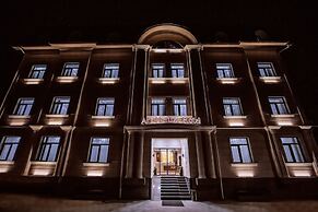 Art Deluxe Hotel