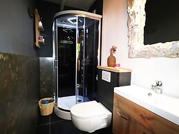 Atelier House With hot tub