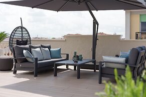 VI SUITES