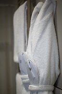 VI SUITES