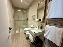 VI SUITES