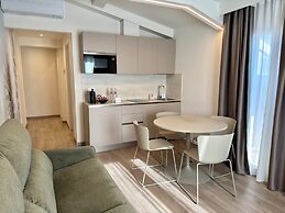 VI SUITES