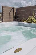 VI SUITES