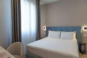 VI SUITES
