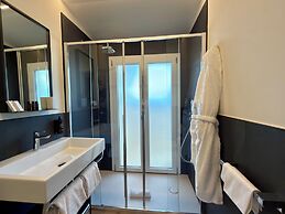 VI SUITES