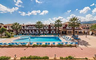 Yakinthos Hotel
