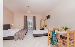 Yakinthos Hotel