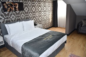 HMZ Luxury Hotel