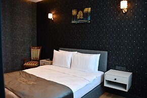 HMZ Luxury Hotel