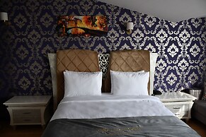 HMZ Luxury Hotel