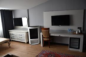 HMZ Luxury Hotel