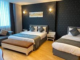 HMZ Luxury Hotel