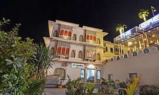 Treebo Khakhri Haveli