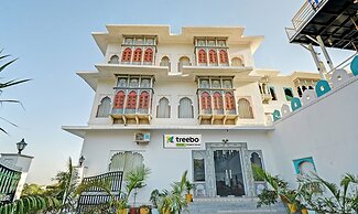 Treebo Khakhri Haveli