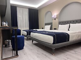 Loft Plus Hotel