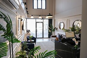 Loft Plus Hotel