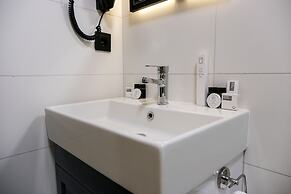 Loft Plus Hotel