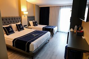 Loft Plus Hotel