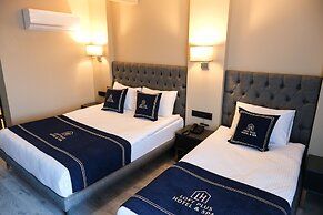 Loft Plus Hotel