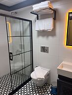 Loft Plus Hotel