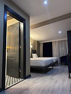 Loft Plus Hotel
