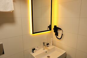 Loft Plus Hotel