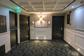 Loft Plus Hotel