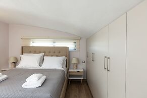 Aurora Apartments
