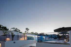 Aurora Apartments