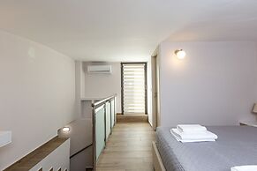 Aurora Apartments