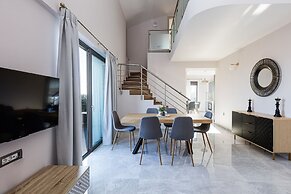 Aurora Apartments