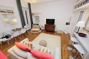 4bnb - Serpenti Delightful Apartment