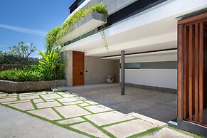 Kerem Luxury Beachfront Villas