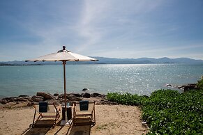 Kerem Luxury Beachfront Villas