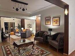 Nile View Apartment - Sleeps 4 & Balcony