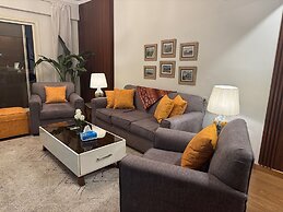 Nile View Apartment - Sleeps 4 & Balcony