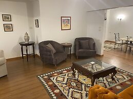 Nile View Apartment - Sleeps 4 & Balcony