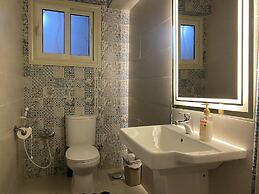 Nile View Apartment - Sleeps 4 & Balcony