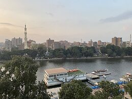 Nile View Apartment - Sleeps 4 & Balcony