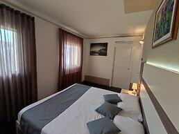 Therra Lodge