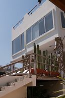 Casa Roni by Xeno
