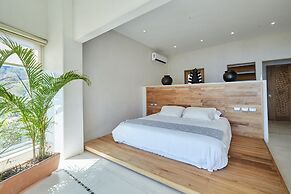 Casa Roni by Xeno