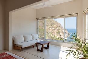 Casa Roni by Xeno