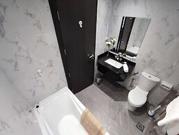 SuperHost - Elite Studio With Balcony Overlooking the Canal
