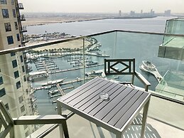 SuperHost - Stylish Apartment Facing Creek Harbour