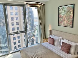 SuperHost - Stylish Apartment Facing Creek Harbour
