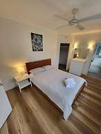 Central Motel Mooloolaba Apartments