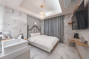 FEBRUARY HOTEL LIONS PARK DAEGU